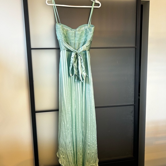 BCBG Dress (Alicia Opaline Green) Size 4 - Picture 3 of 8